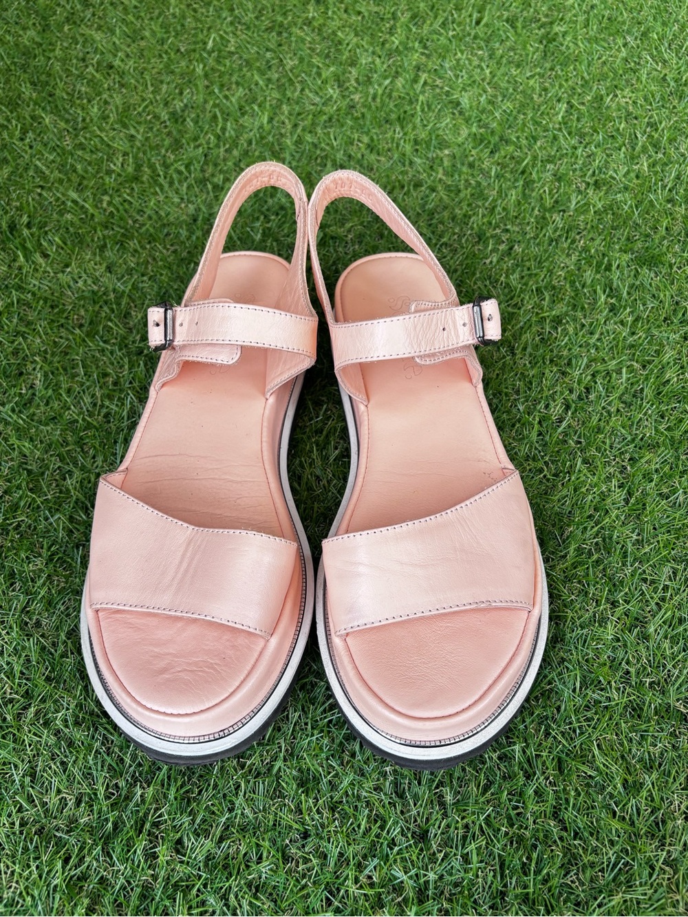 Seline EU brand.Women’s Pink Leather Slingback Sandals